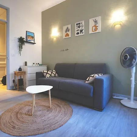 Nouveau A 5 Minutes De La *