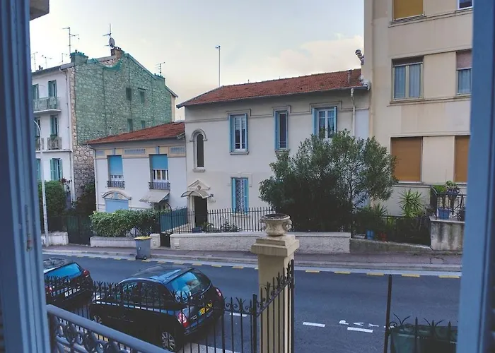 Nouveau A 5 Minutes De La Nice