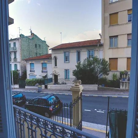 Nouveau à 5 Minutes De La Nice